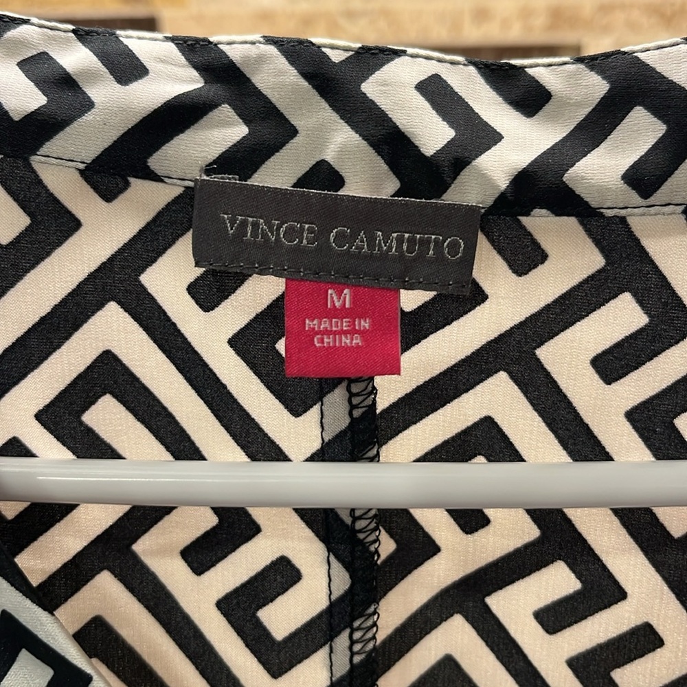 Vince Camuto White and Black Silk Like Blouse NWT - Picture 2 of 5